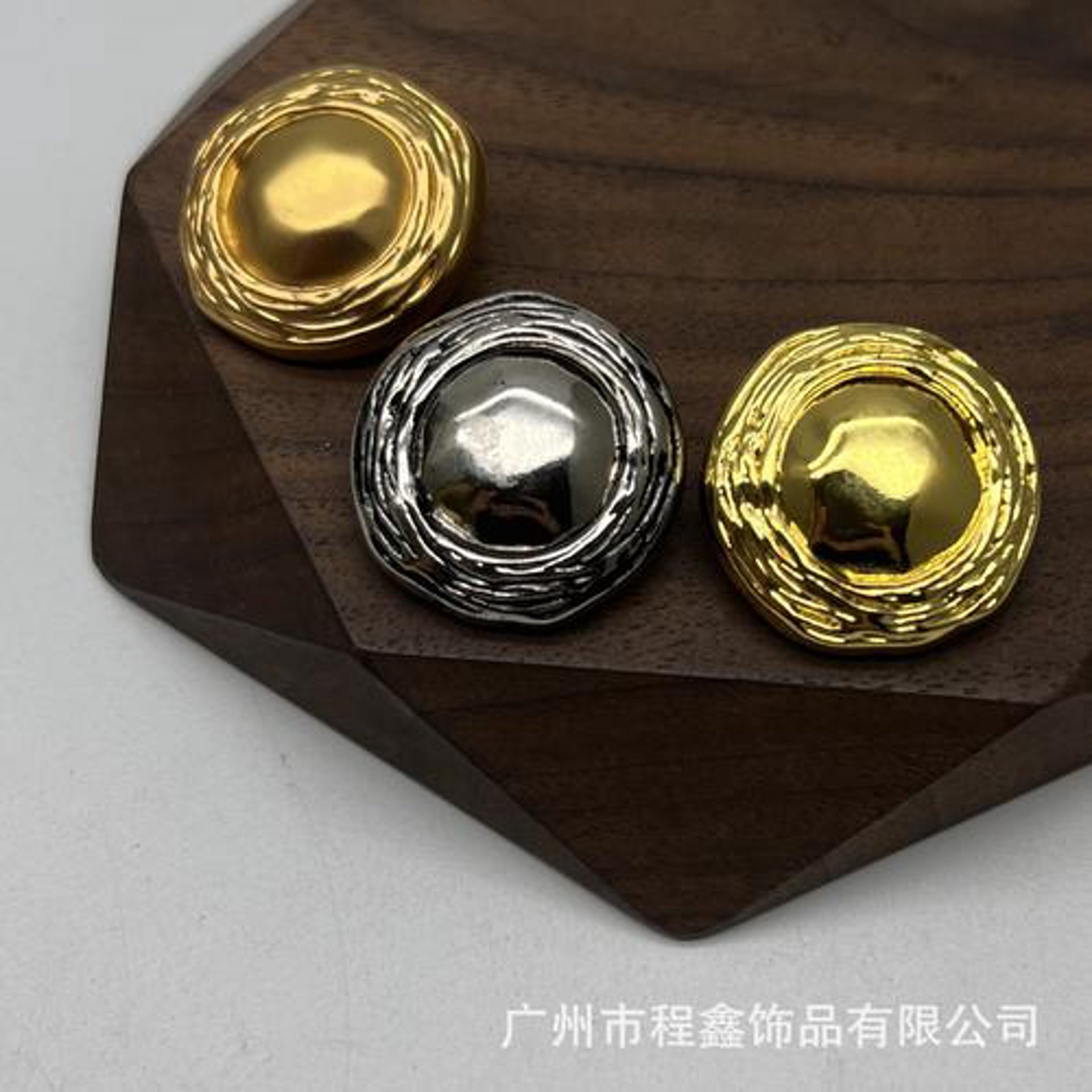 琦达钮扣饰品